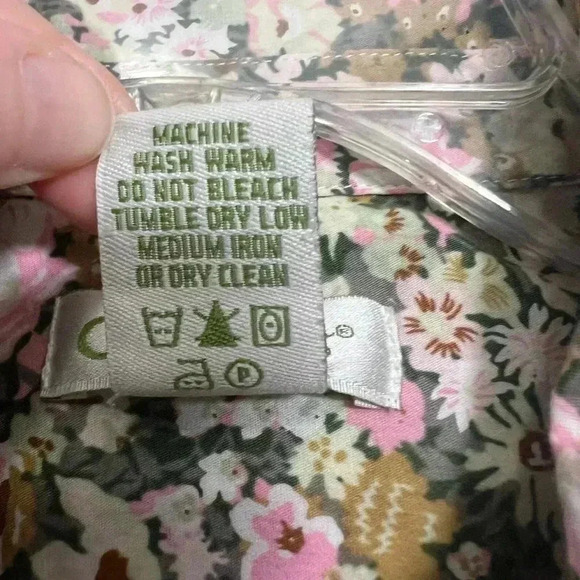 Orvis Button Up Women’s Floral 3/4 Sleeve Shirt - Wrinkle Resistant | Medium - Picture 6 of 6